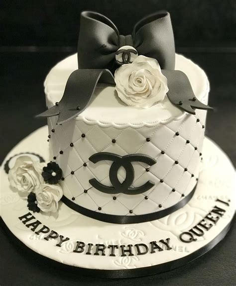 gateau anniversaire chanel rose|luxury Chanel cake ideas.